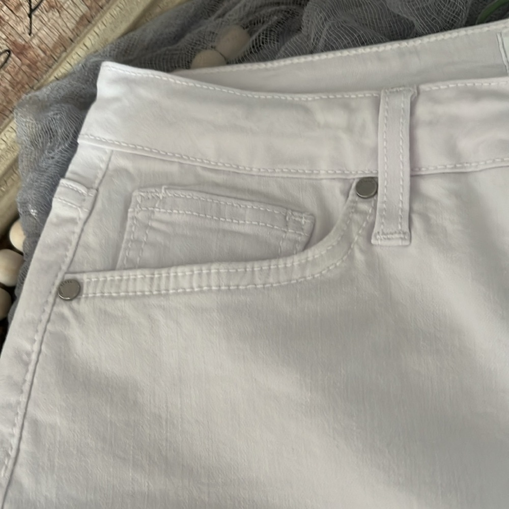 Just Black Denim white denim skirt. Women’s size L - Picture 4 of 9